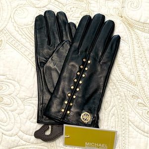 NWT Michael Kors black leather tech gloves sz M